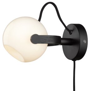 Halo Design D.C Opalic Væglampe Ø12 cm, Opal/Sort Eg